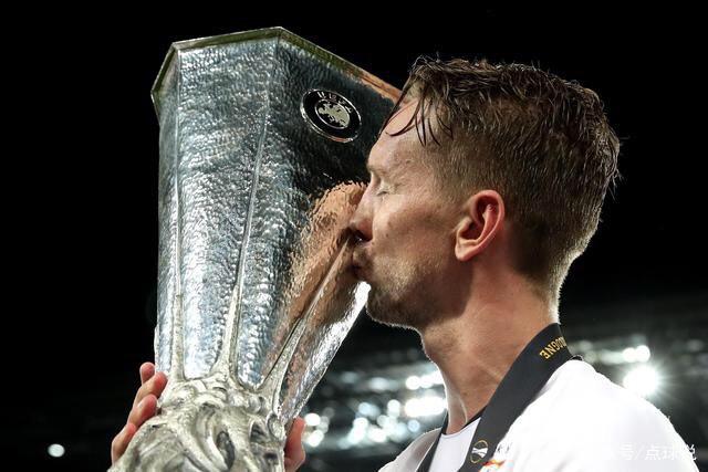 一张号码布，撬动大消费