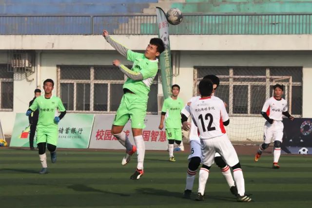 东欧63分爱德华兹19+11 独行侠险胜森林狼1-0