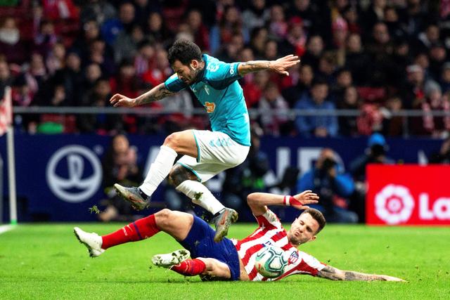 塔图姆31+8利拉德32分 凯尔特人险胜雄鹿7连胜